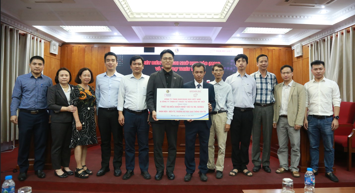 Khoa Điện - Điện tử ký kết biên bản hợp tác, tài trợ thiết bị và Hội thảo về giải pháp điều khiển nhiệt độ trên nền tảng của Hanyuong Nux (Hàn Quốc)