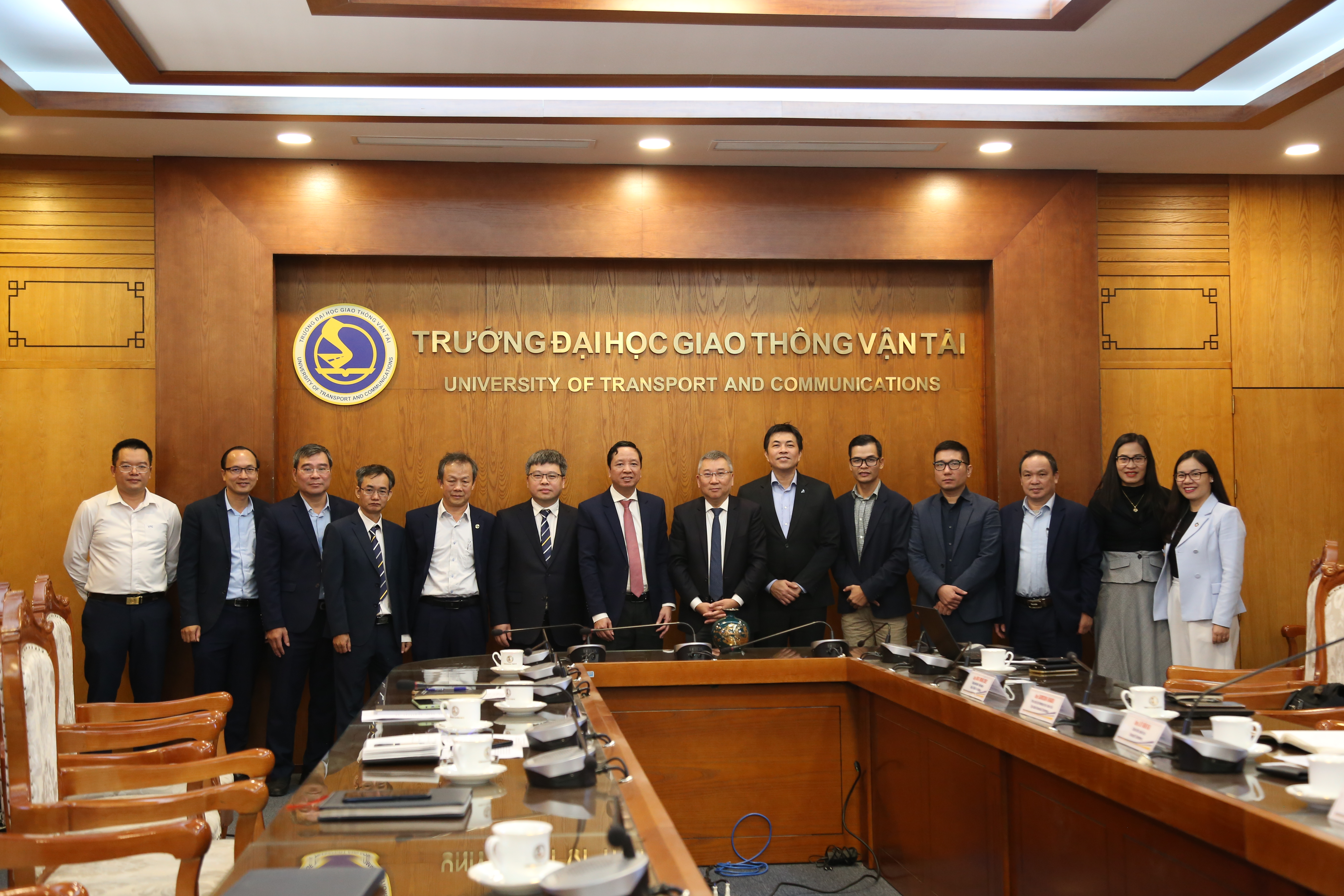 Trường Đại học GTVT làm việc với Tập đoàn Dassault Systèmes
