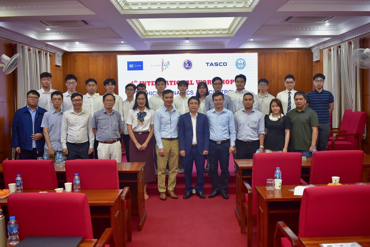 Hội thảo quốc tế lần thứ 4 về Động lực học và Điều khiển ô tô: Phương tiện giao thông thông minh