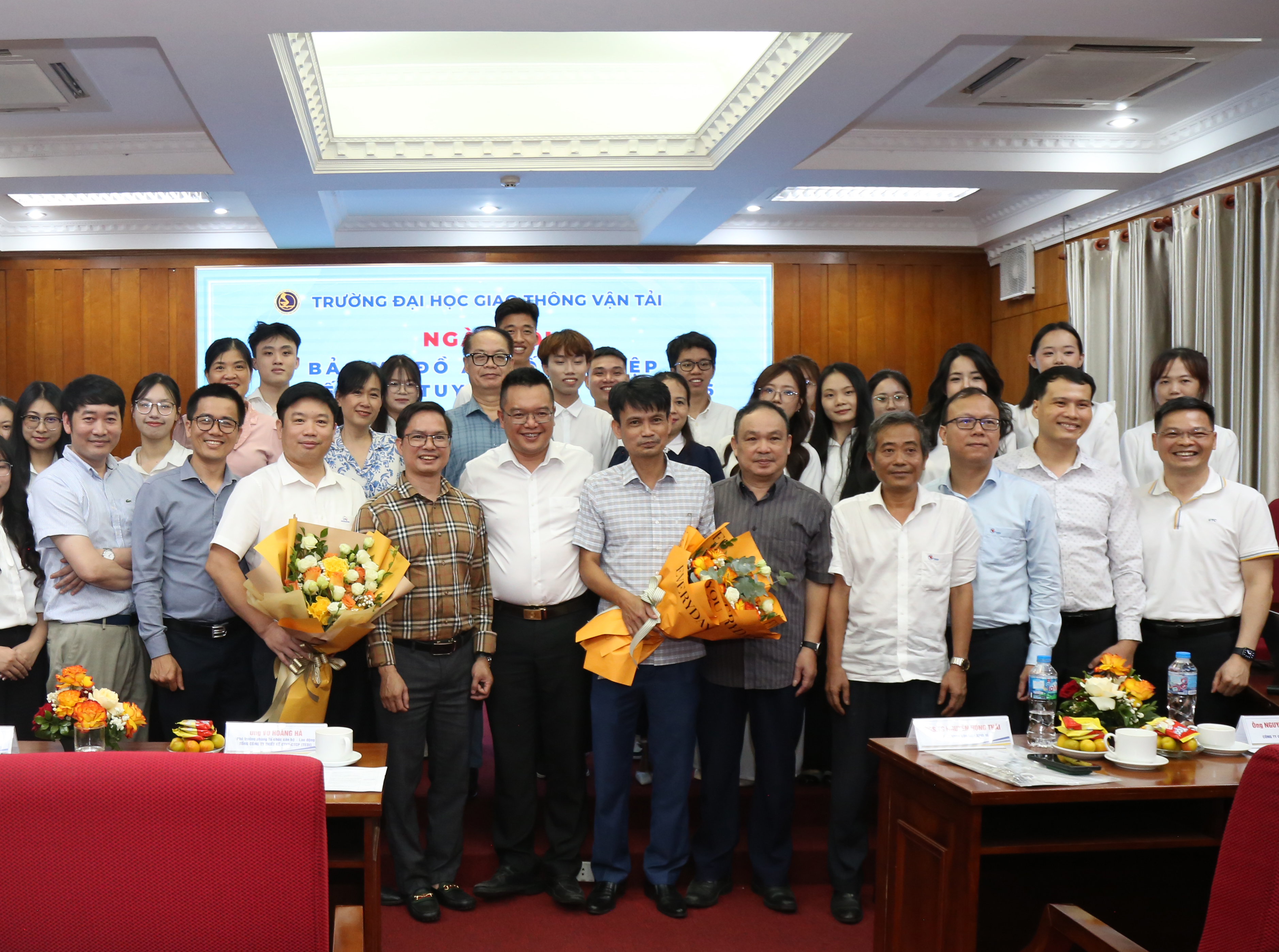 Ngày hội Bảo vệ đồ án tốt nghiệp và kết nối tuyển dụng năm 2026 