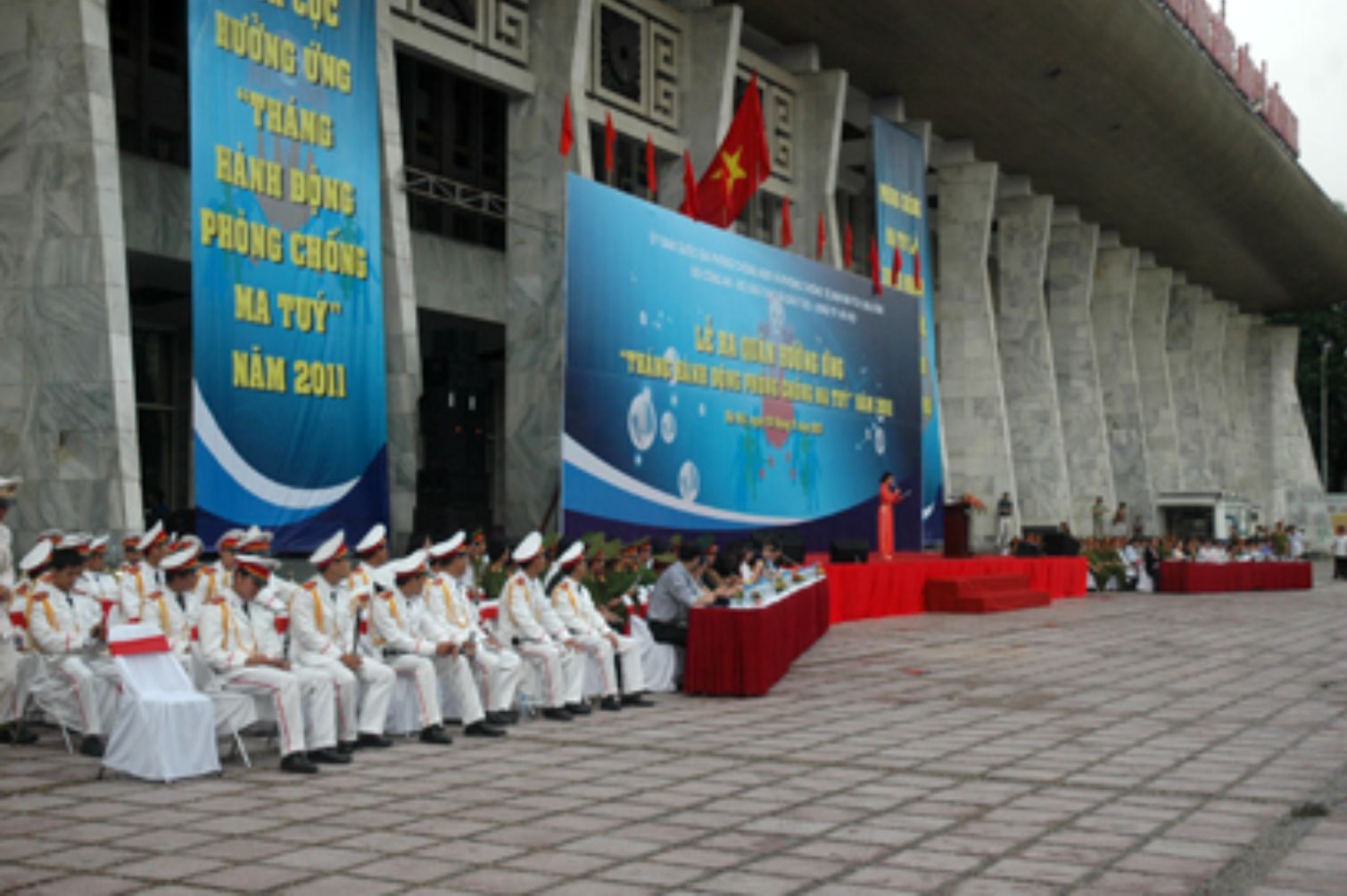 Trường đại học GTVT tham gia Lễ ra quân hưởng ứng "Tháng hành động phòng, chống ma túy" năm 2011